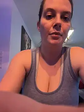 Snapshot of newMichelle chatting on February 26, 2025, 7:20 am newMichelle online show from February 26, 2025, 7:20 am