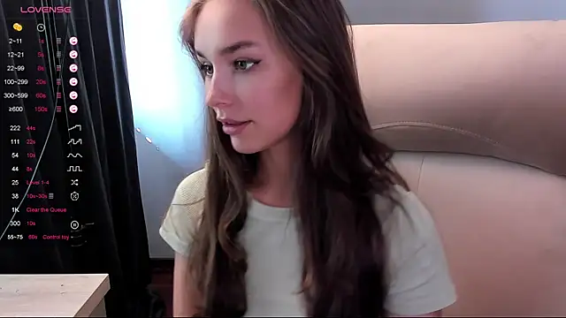 AliceOrlova online show from September 19, 2025, 9:11 am