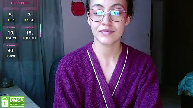 Snapshot of Olivia_Bright chatting on February 9, 2026, 11:09 pm Olivia Bright online show from February 9, 2026, 11:09 pm