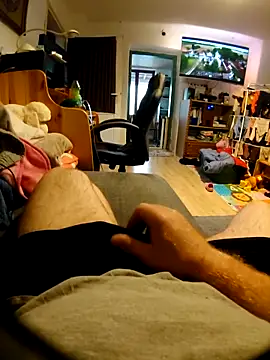 anonymus9006 online show from April 9, 2026, 4:23 pm