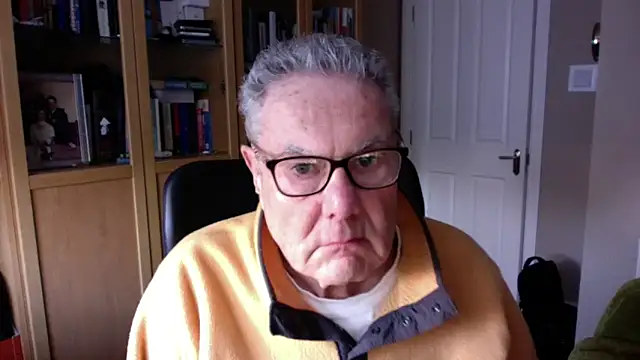 Snapshot of Oldpistolpete chatting on January 16, 2025, 10:21 am Oldpistolpete online show from January 16, 2025, 10:21 am