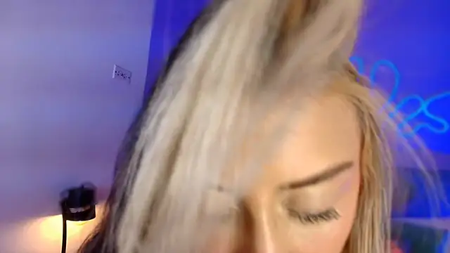 Sofly s online show from March 16, 2026, 11:47 am