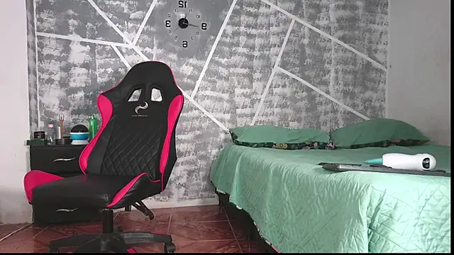 leonidas 18k online show from September 26, 2025, 4:44 pm