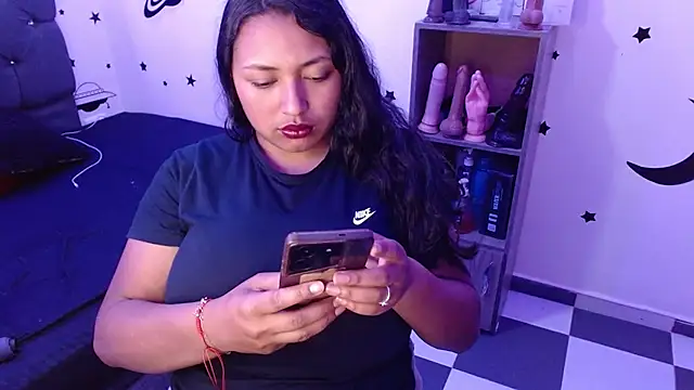 Snapshot of tatiana_wd chatting on March 16, 2025, 1:38 am tatiana wd online show from March 16, 2025, 1:38 am