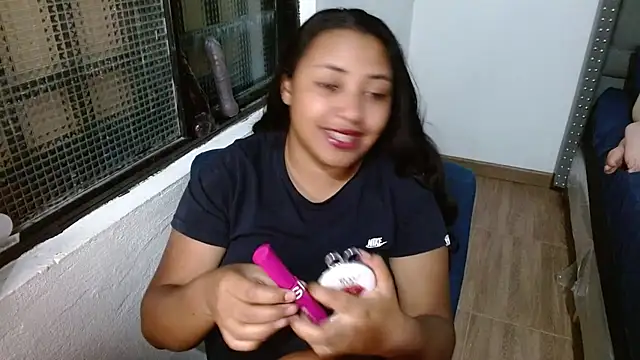 Snapshot of tatiana_wd chatting on October 2, 2025, 1:56 am tatiana wd online show from October 2, 2025, 1:56 am