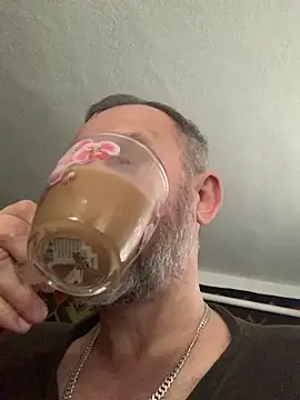 GHsveter online show from November 6, 2025, 8:04 am