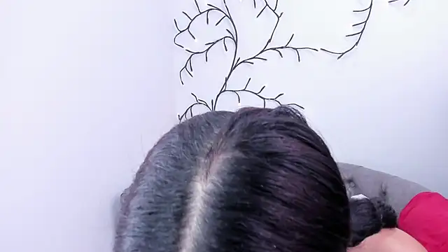 miss sharlotte18 online show from February 13, 2025, 6:05 pm