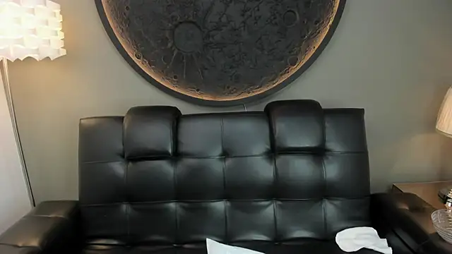 miss sharlotte18 online show from February 18, 2025, 6:04 pm