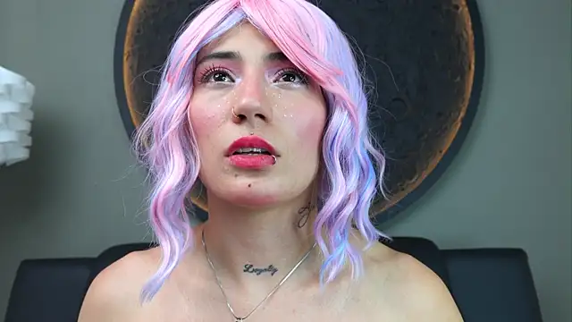 miss sharlotte18 online show from October 10, 2025, 7:02 pm