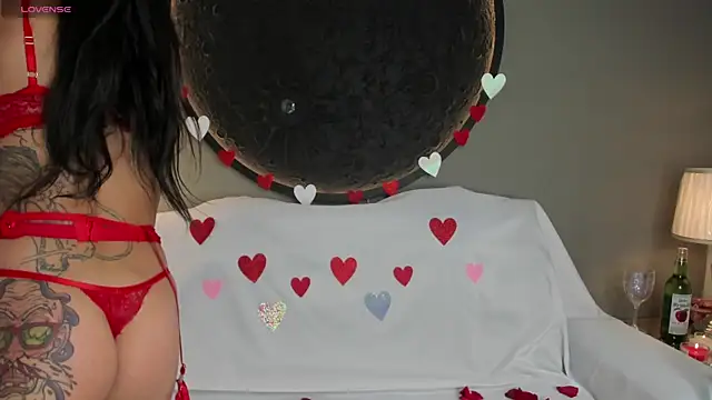 miss vaiolette online show from February 14, 2025, 11:10 am