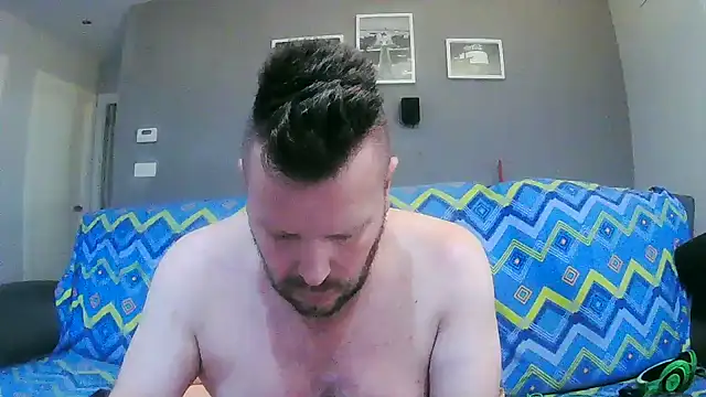 Snapshot of txan9876 chatting on September 14, 2025, 2:05 pm txan9876 online show from September 14, 2025, 2:05 pm