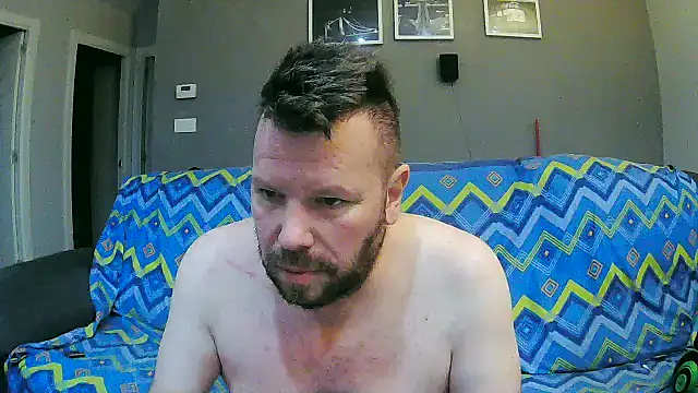 Snapshot of txan9876 chatting on September 19, 2025, 10:32 pm txan9876 online show from September 19, 2025, 10:32 pm