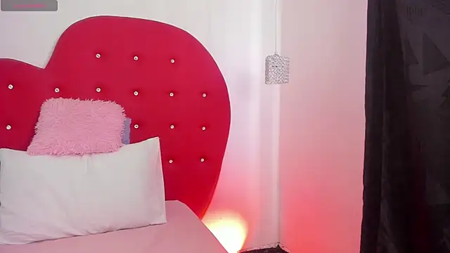 nicolette rock online show from February 18, 2025, 1:11 pm