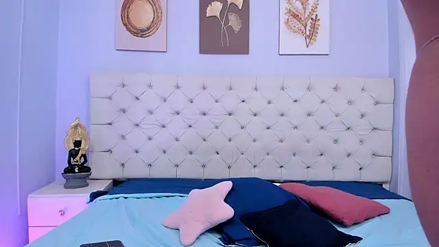 SALOME F0X  online show from March 15, 2025, 8:10 pm