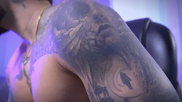 Frank Farrell online show from November 7, 2025, 6:30 pm