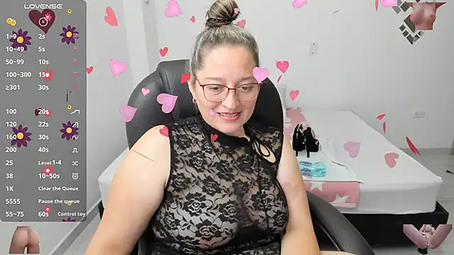 alejandra milf  online show from March 12, 2025, 10:39 pm