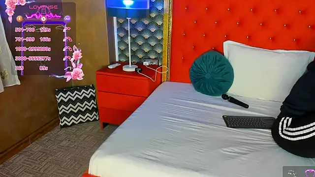 VallerieJones online show from February 27, 2025, 7:55 am