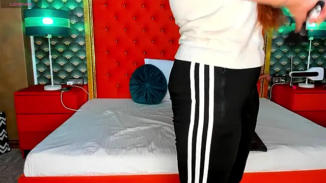 VallerieJones online show from March 17, 2025, 4:19 am