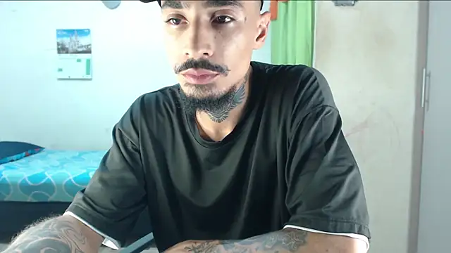 emiliano hottt online show from May 11, 2026, 2:56 pm