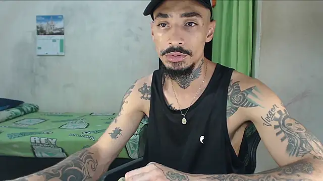 emiliano hottt online show from May 31, 2026, 8:54 pm