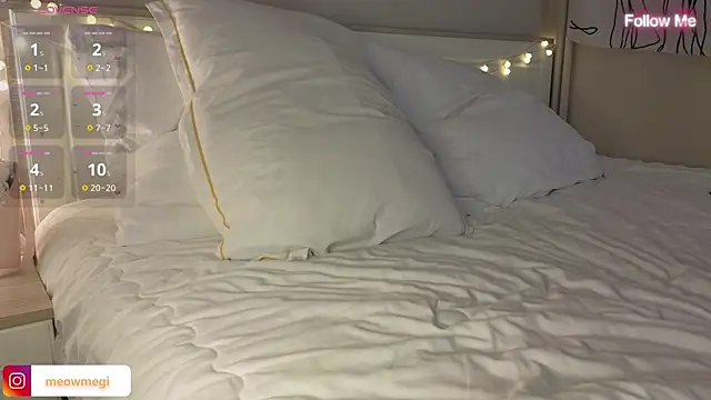 LisaSweetie online show from February 17, 2025, 7:10 pm