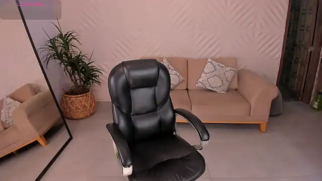 KateSunder online show from February 13, 2025, 10:34 am