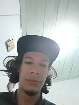 Snapshot of swagbabysk8 chatting on April 3, 2026, 1:53 pm swagbabysk8 online show from April 3, 2026, 1:53 pm