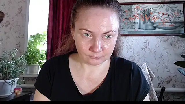 EmilyDoth online show from May 4, 2026, 3:46 am