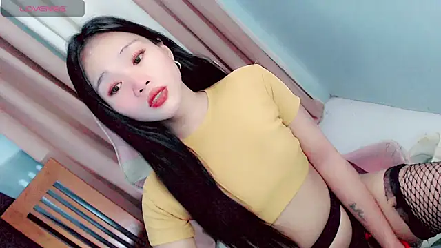 Snapshot of amomentoflust69 chatting on May 22, 2026, 11:27 am amomentoflust69 online show from May 22, 2026, 11:27 am