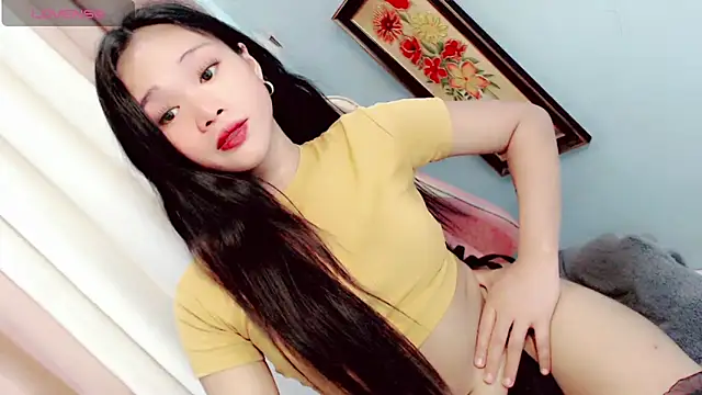 Snapshot of amomentoflust69 chatting on May 28, 2026, 10:45 am amomentoflust69 online show from May 28, 2026, 10:45 am