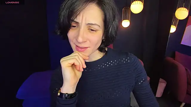 LorenDaze online show from December 13, 2024, 2:05 pm