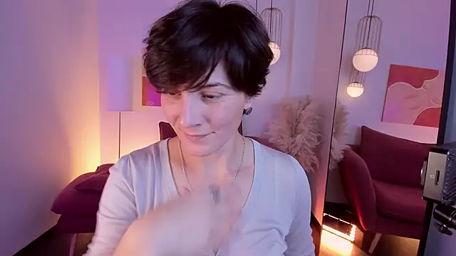 LorenDaze online show from October 10, 2025, 2:05 pm