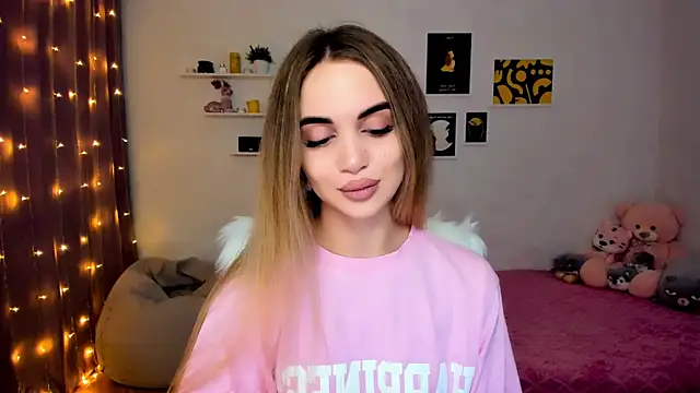 Snapshot of aPieceOfJoy chatting on December 7, 2024, 8:38 pm aPieceOfJoy online show from December 7, 2024, 8:38 pm