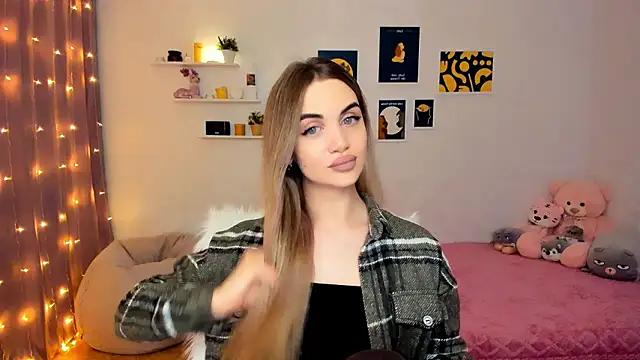 Snapshot of aPieceOfJoy chatting on December 9, 2024, 12:01 am aPieceOfJoy online show from December 9, 2024, 12:01 am