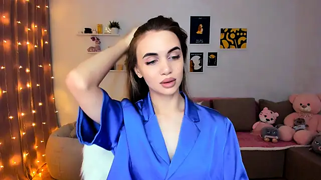 Snapshot of aPieceOfJoy chatting on December 19, 2024, 9:06 pm aPieceOfJoy online show from December 19, 2024, 9:06 pm