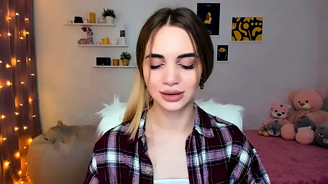 Snapshot of aPieceOfJoy chatting on December 23, 2024, 12:25 am aPieceOfJoy online show from December 23, 2024, 12:25 am