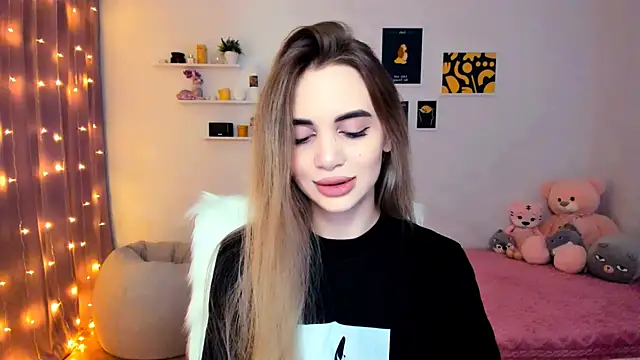 Snapshot of aPieceOfJoy chatting on December 24, 2024, 9:22 pm aPieceOfJoy online show from December 24, 2024, 9:22 pm