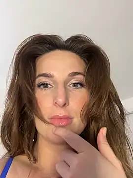 Snapshot of Thescorpionfr chatting on January 17, 2025, 12:10 am Thescorpionfr online show from January 17, 2025, 12:10 am