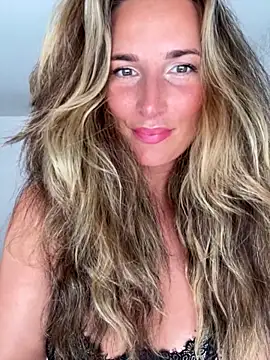 Thescorpionfr online show from December 21, 2025, 5:31 pm