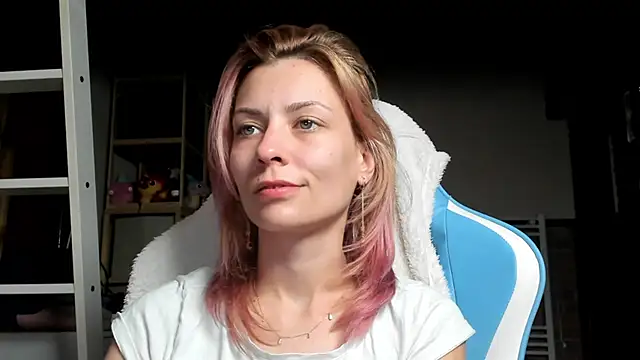 karo123421 online show from October 26, 2025, 8:59 pm