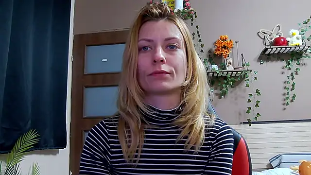 karo123421 online show from February 15, 2026, 8:27 pm