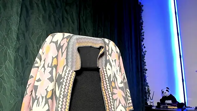 karo123421 online show from February 24, 2026, 9:13 pm