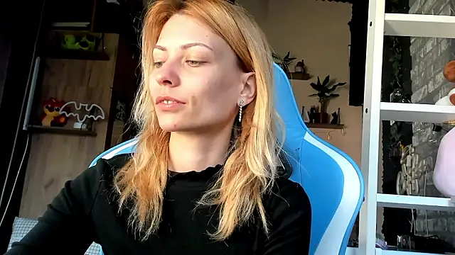 karo123421 online show from March 14, 2026, 12:43 pm