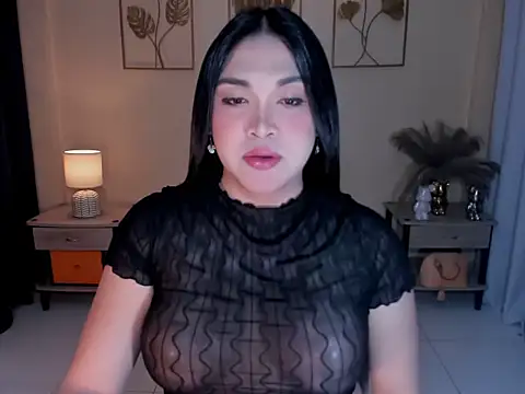 MaxeneCullens online show from July 6, 2026, 4:09 am