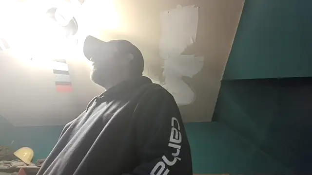 Snapshot of charactrzero chatting on February 12, 2026, 10:05 pm charactrzero online show from February 12, 2026, 10:05 pm