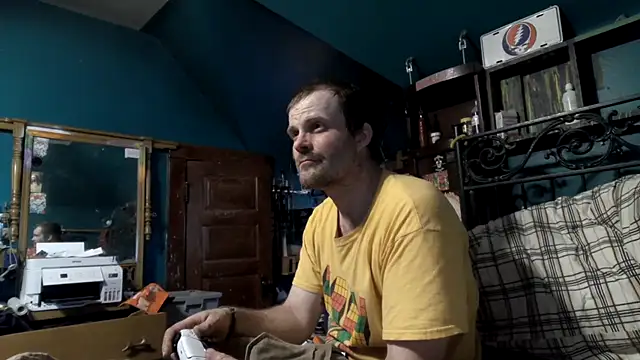 charactrzero online show from April 13, 2026, 10:15 pm