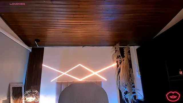 Veronicalanx1 online show from February 10, 2026, 11:47 am