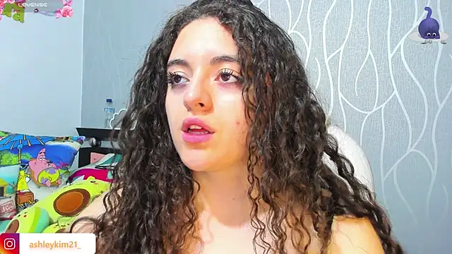 Snapshot of AshleyKim_ chatting on September 18, 2025, 12:12 am AshleyKim online show from September 18, 2025, 12:12 am