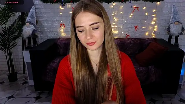 Snapshot of Adelyna_Bird chatting on January 3, 2025, 11:25 am Adelyna Bird online show from January 3, 2025, 11:25 am