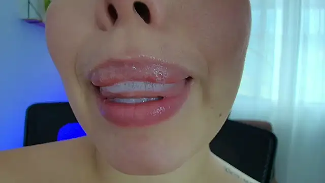 lisbet21x online show from February 24, 2025, 6:58 pm